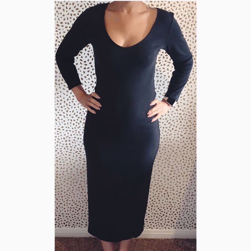 Billabong Black Cotton Midi Sweater Dress.